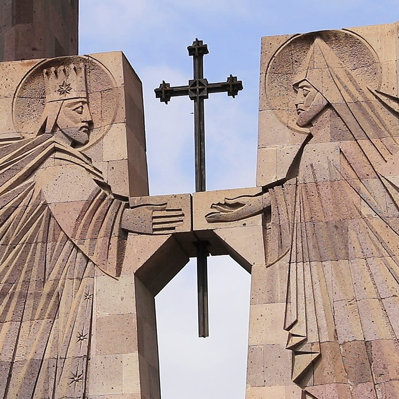 Relief an der Kathedrale von Etschmiadsin Relief an der Kathedrale von Etschmiadsin